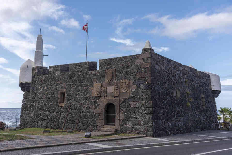 Tenerife 260 - Garachico - castillo de San Miguel.jpg